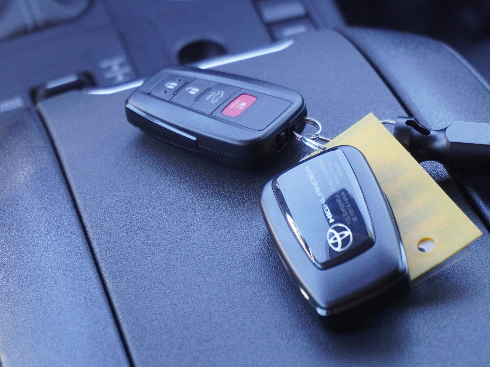 Used 2023 Toyota Highlander XLE image 20