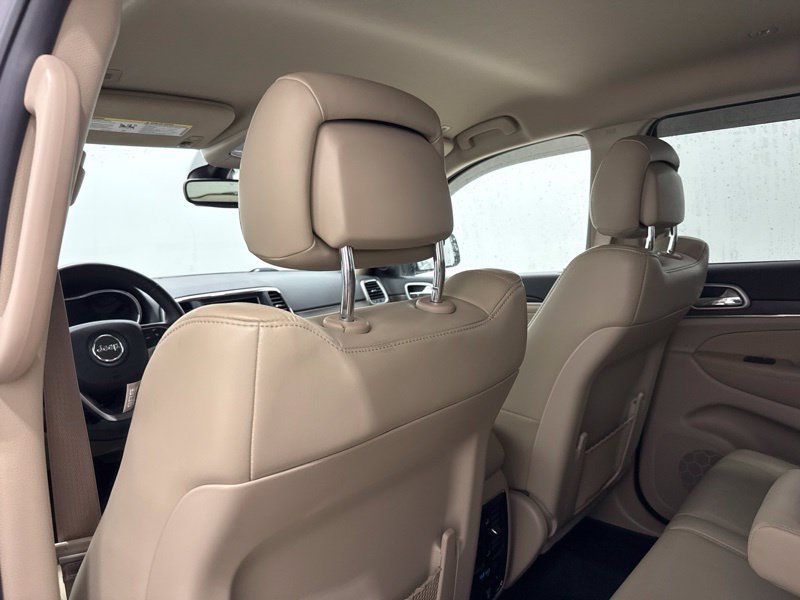 Used 2018 Jeep Grand Cherokee Limited AWD/4WD image 19