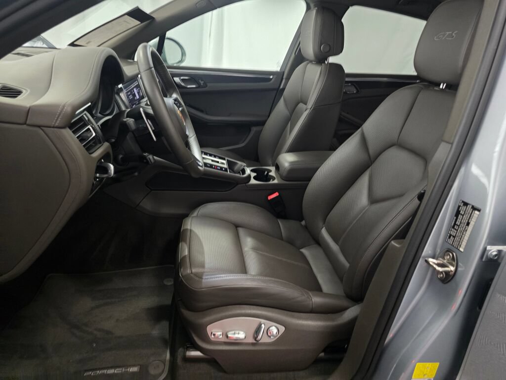 Certified 2024 Porsche Macan GTS w/ Premium Plus Package AWD/4WD image 14