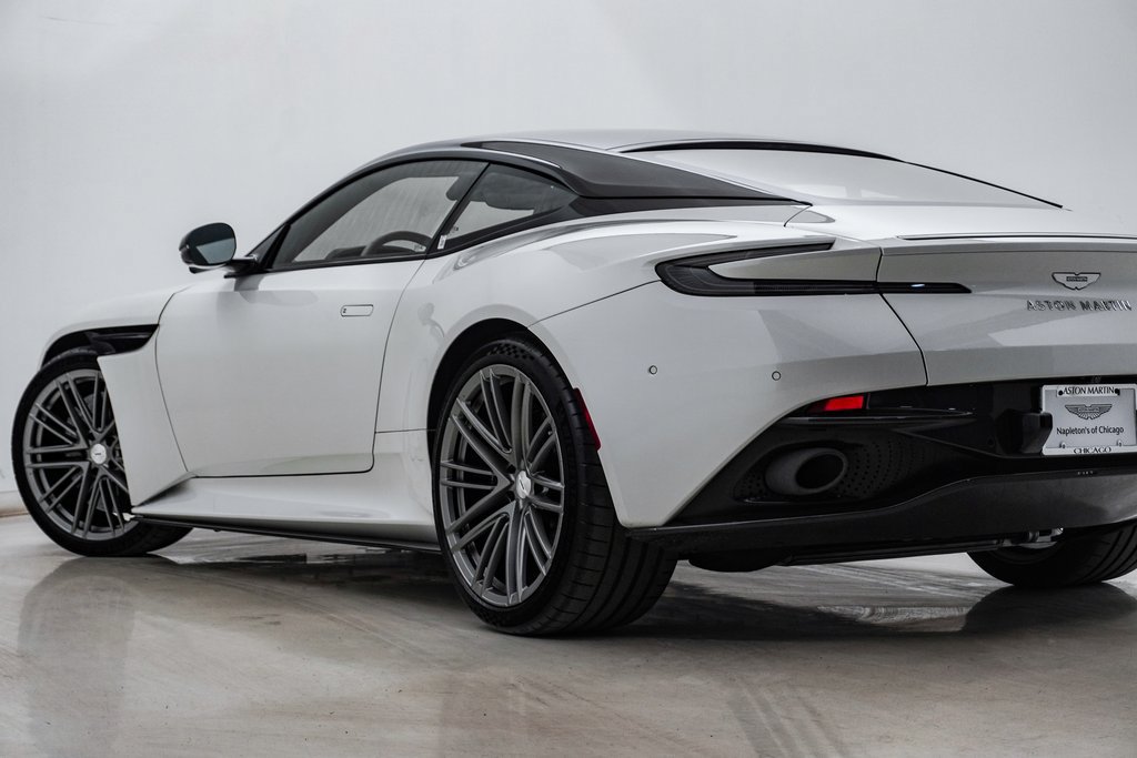 Used 2024 Aston Martin DB12 Coupe RWD image 17