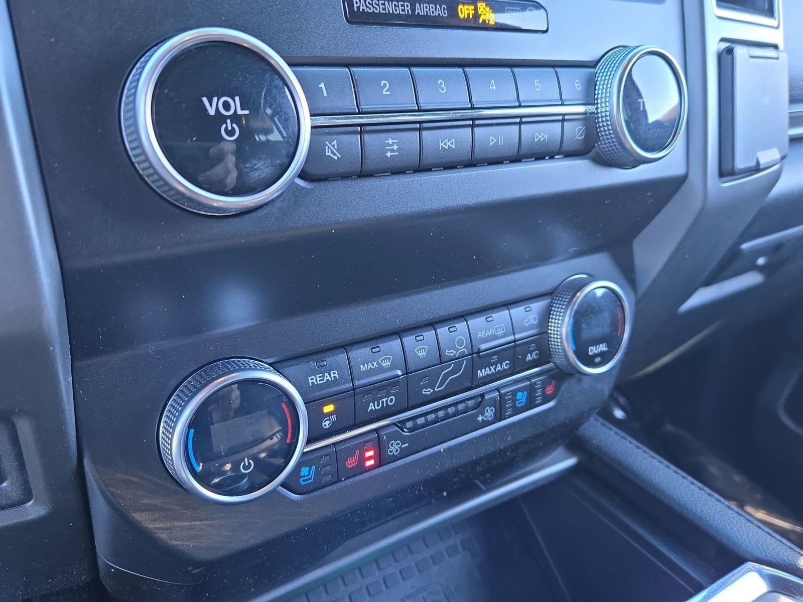 Used 2021 Ford Expedition XLT image 17