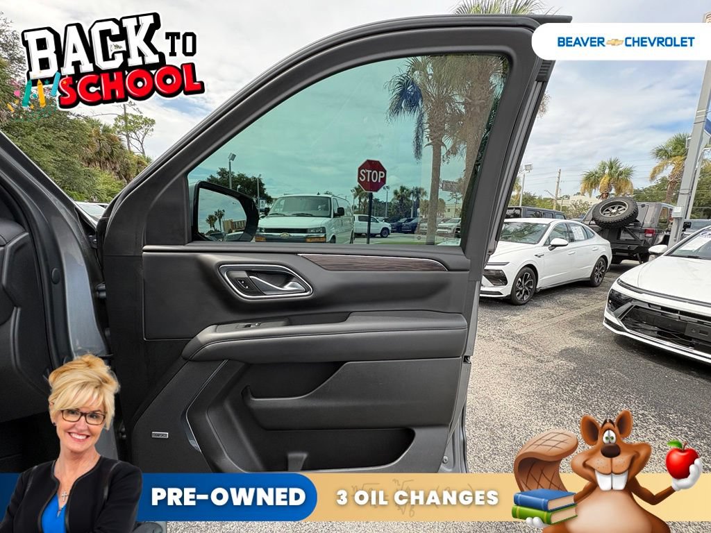 Used 2022 Chevrolet Tahoe Z71 w/ Luxury Package AWD/4WD image 32
