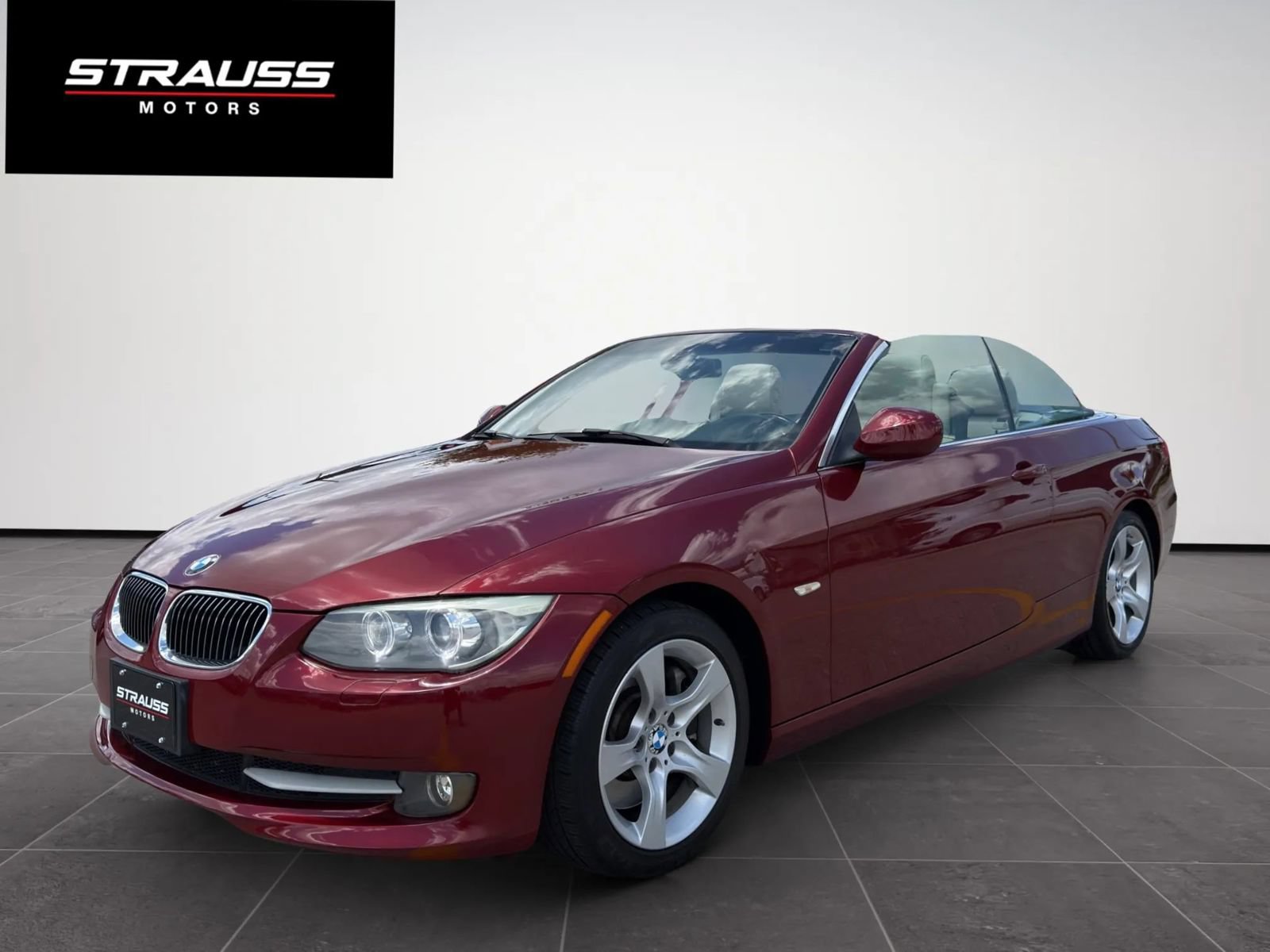 Used 2011 BMW 335i Convertible w/ Premium Pkg RWD image 5