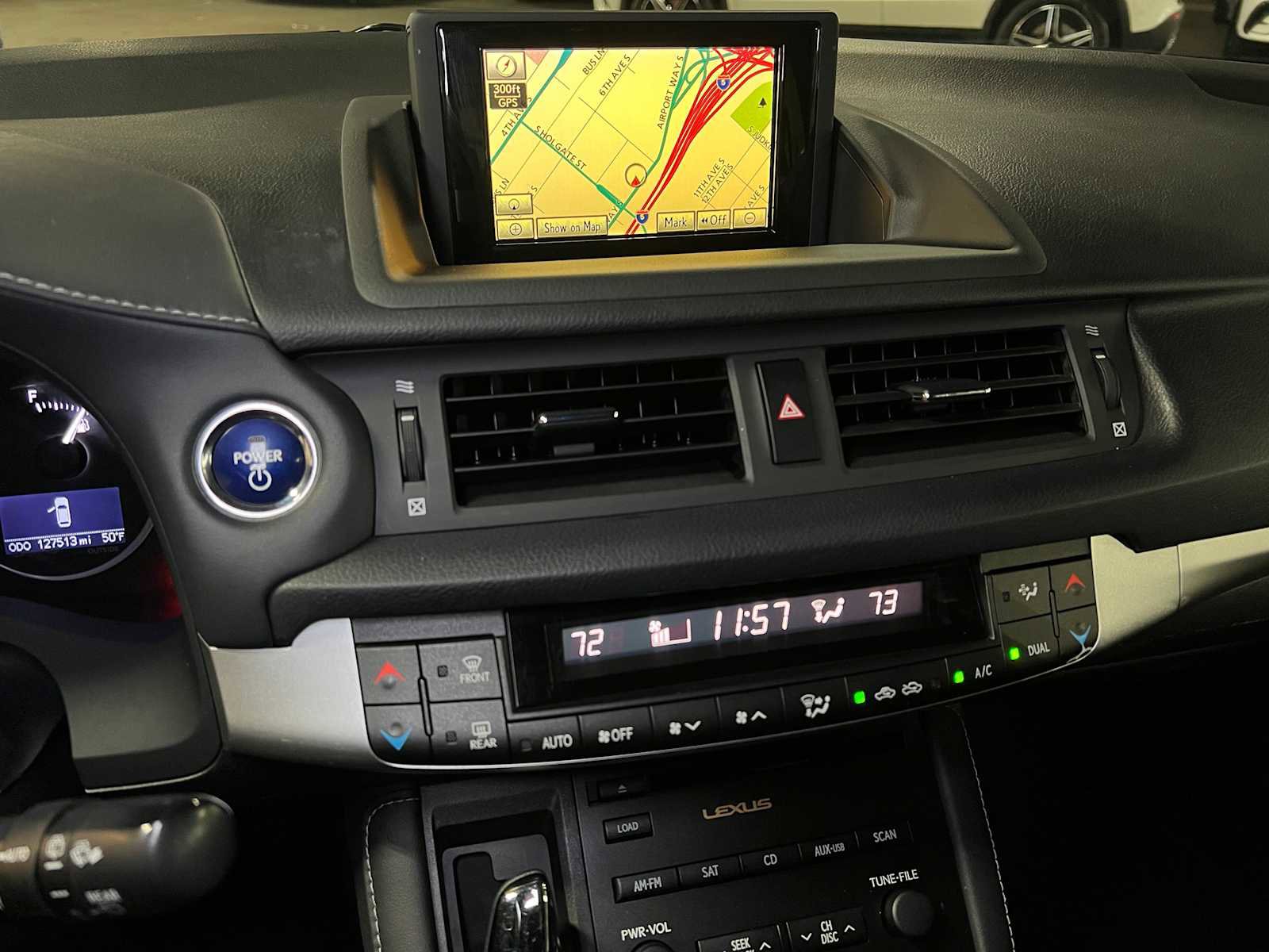 Used 2011 Lexus CT 200h Premium image 31