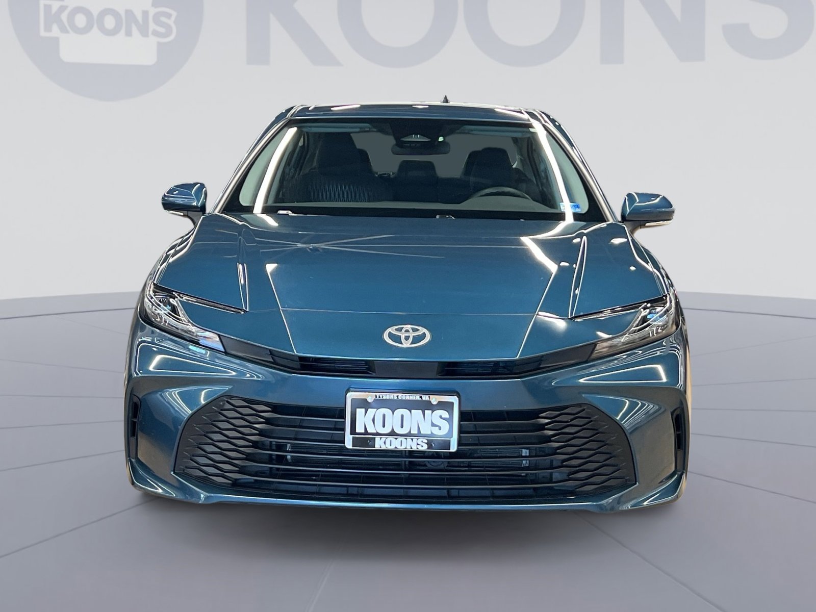Used 2025 Toyota Camry LE image 8