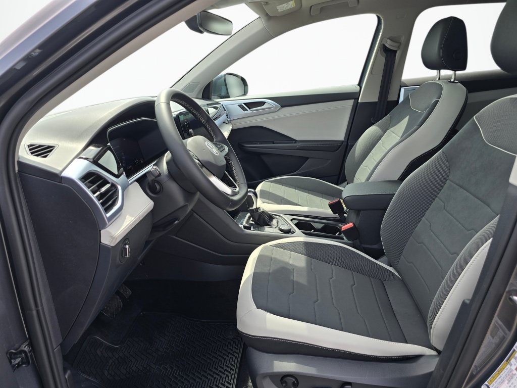 New 2026 Volkswagen Taos SE AWD/4WD image 18