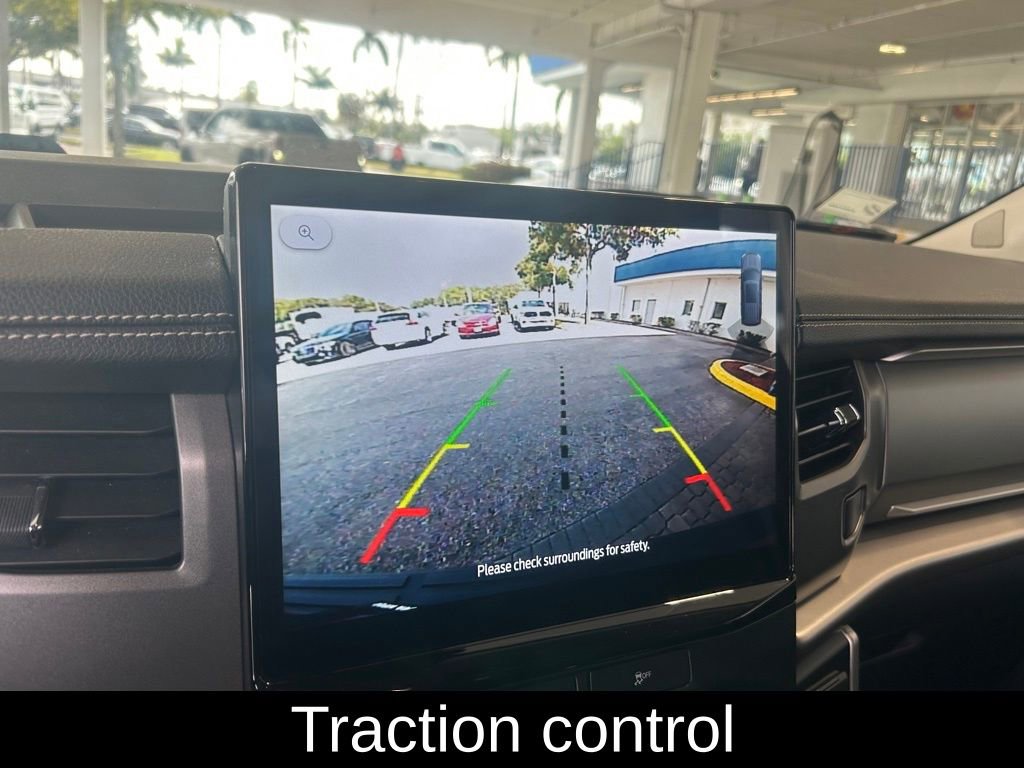 Used 2022 Ford Expedition XLT image 12