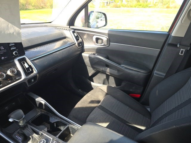 Used 2021 Kia Sorento LX FWD image 23