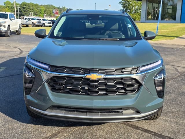 New 2026 Chevrolet Trax LT w/ Driver Confidence Package FWD image 4