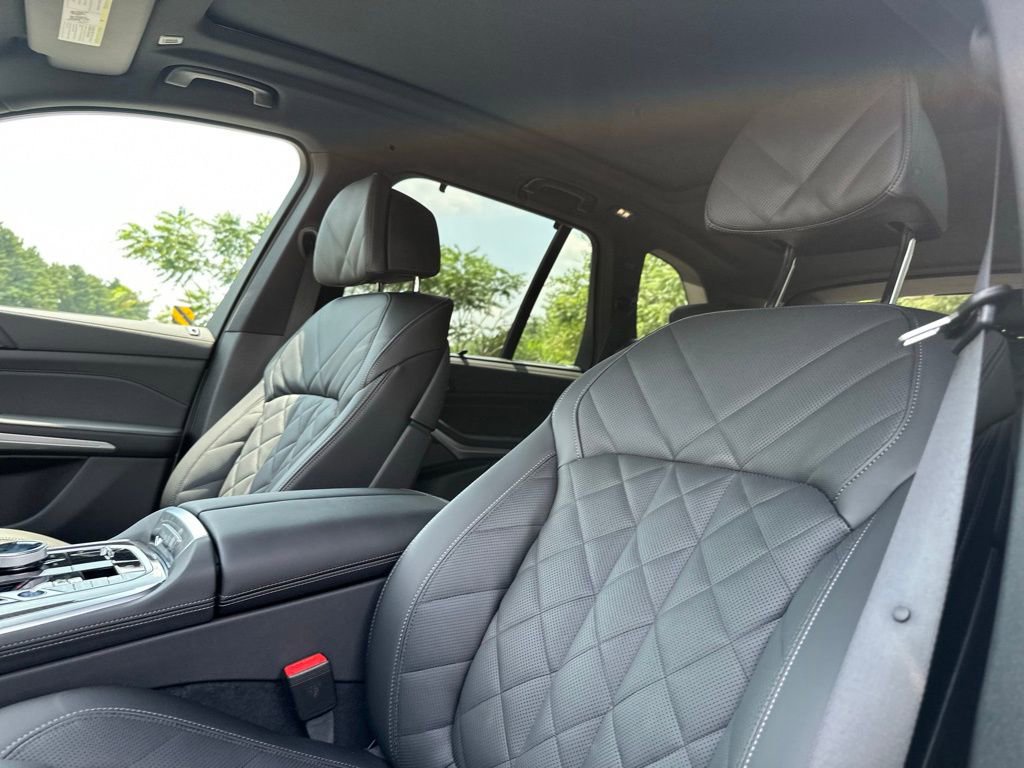 New 2026 BMW X5 M60i w/ Executive Package image 16