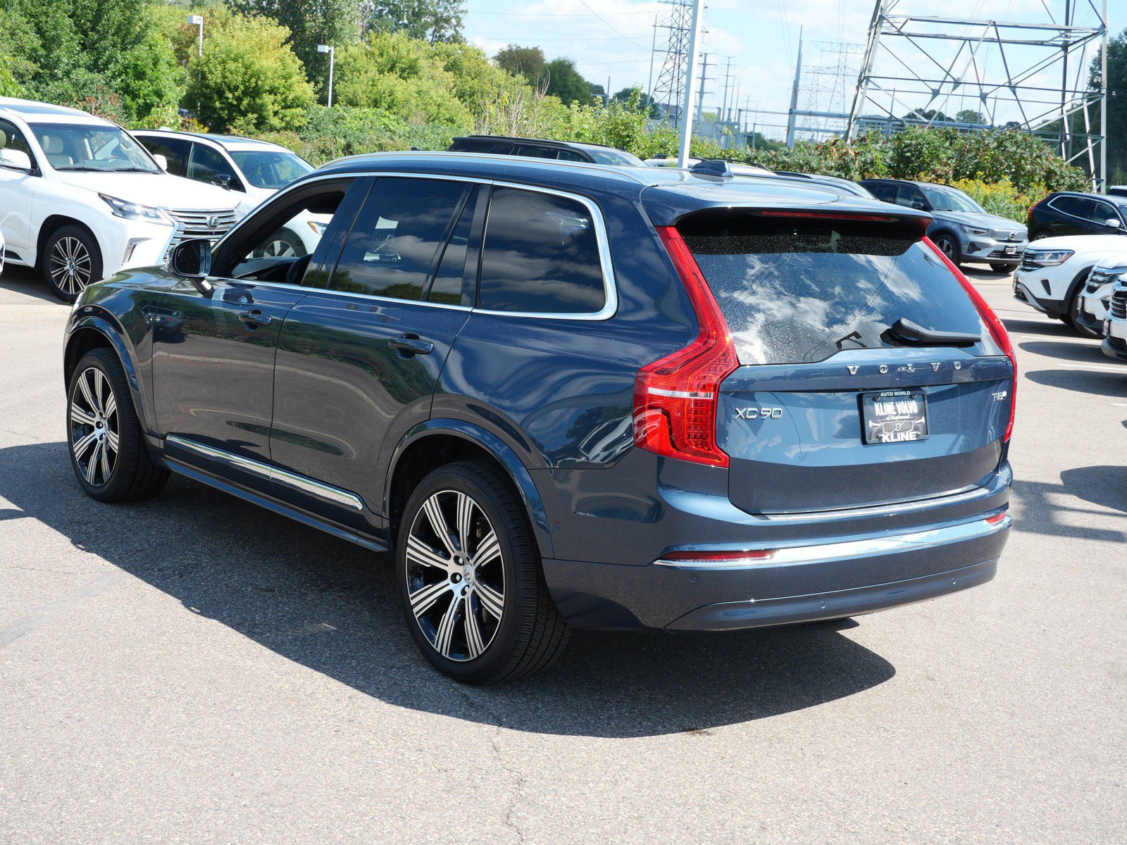 Certified 2025 Volvo XC90 T8 Ultra w/ Protection Package Premier AWD/4WD image 5