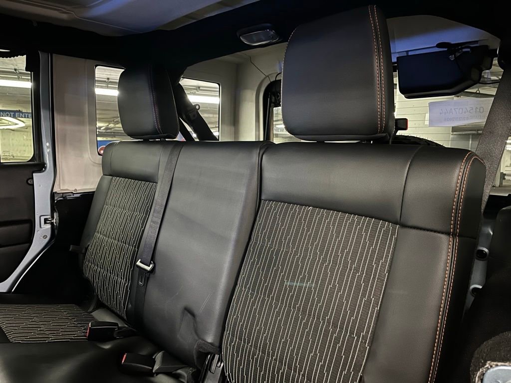 Used 2012 Jeep Wrangler Unlimited Sahara image 16
