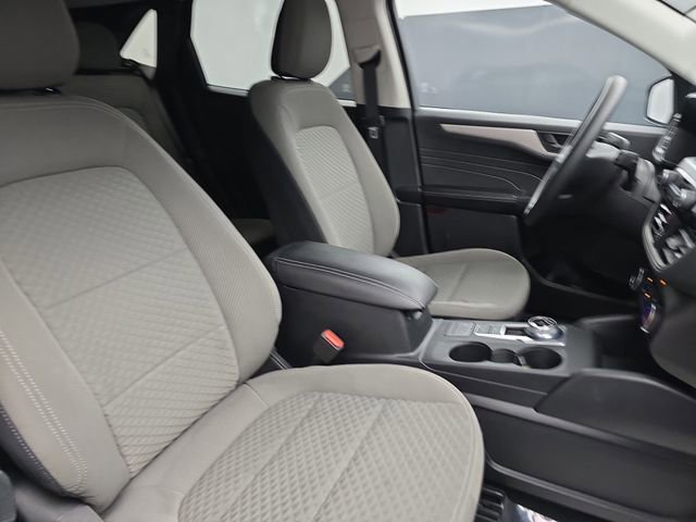 Used 2022 Ford Escape SE image 49