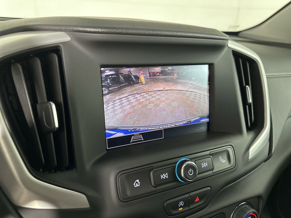 Used 2023 GMC Terrain SLE w/ Driver Convenience Package image 18