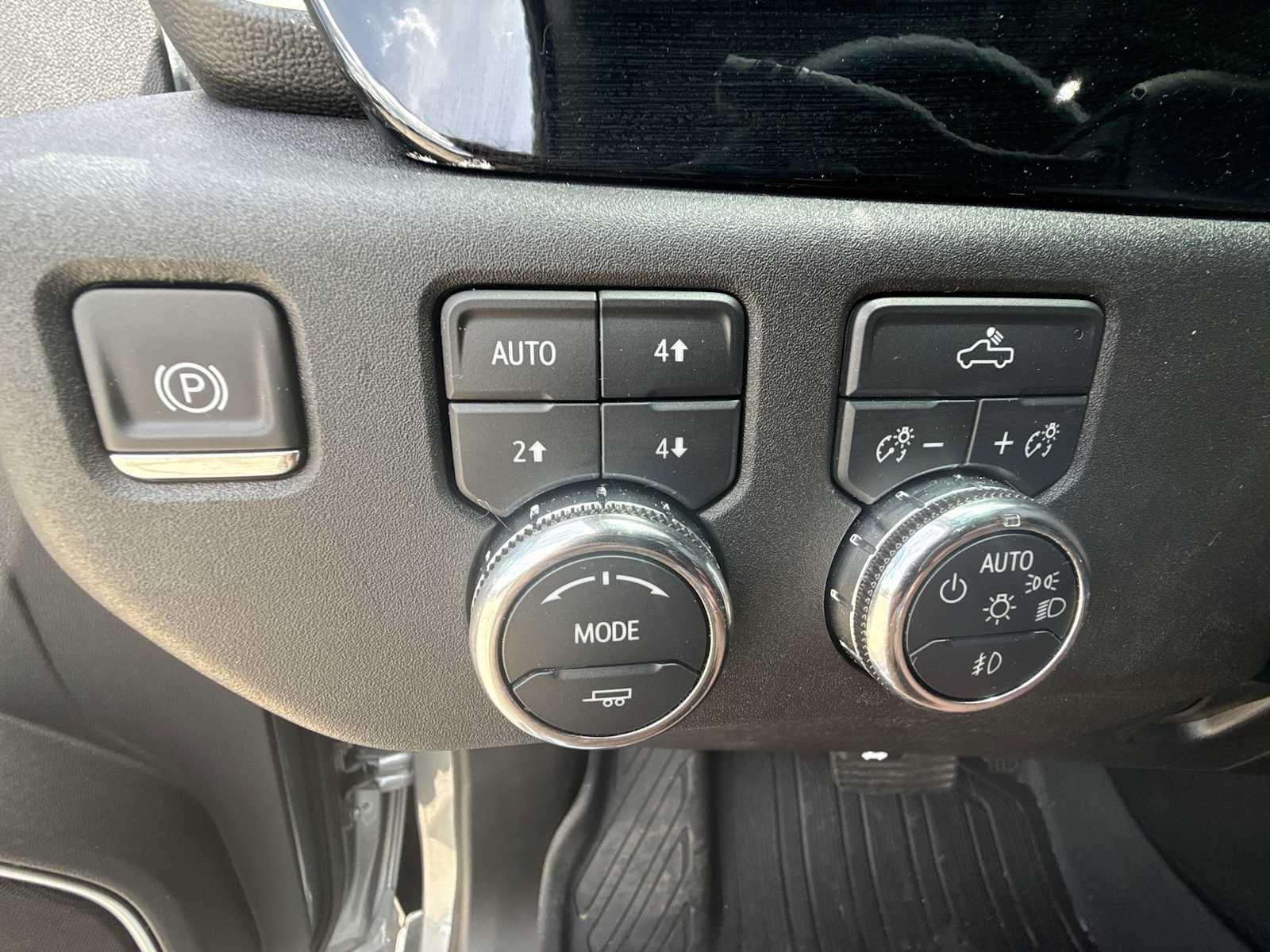Certified 2025 GMC Sierra 1500 Elevation AWD/4WD image 17