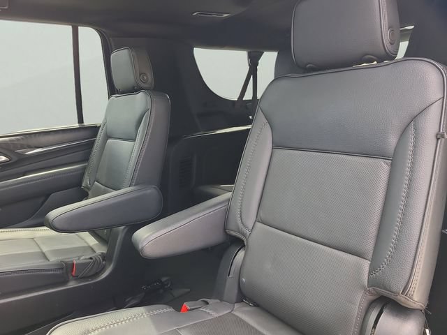 Used 2024 GMC Yukon XL Denali AWD/4WD image 7