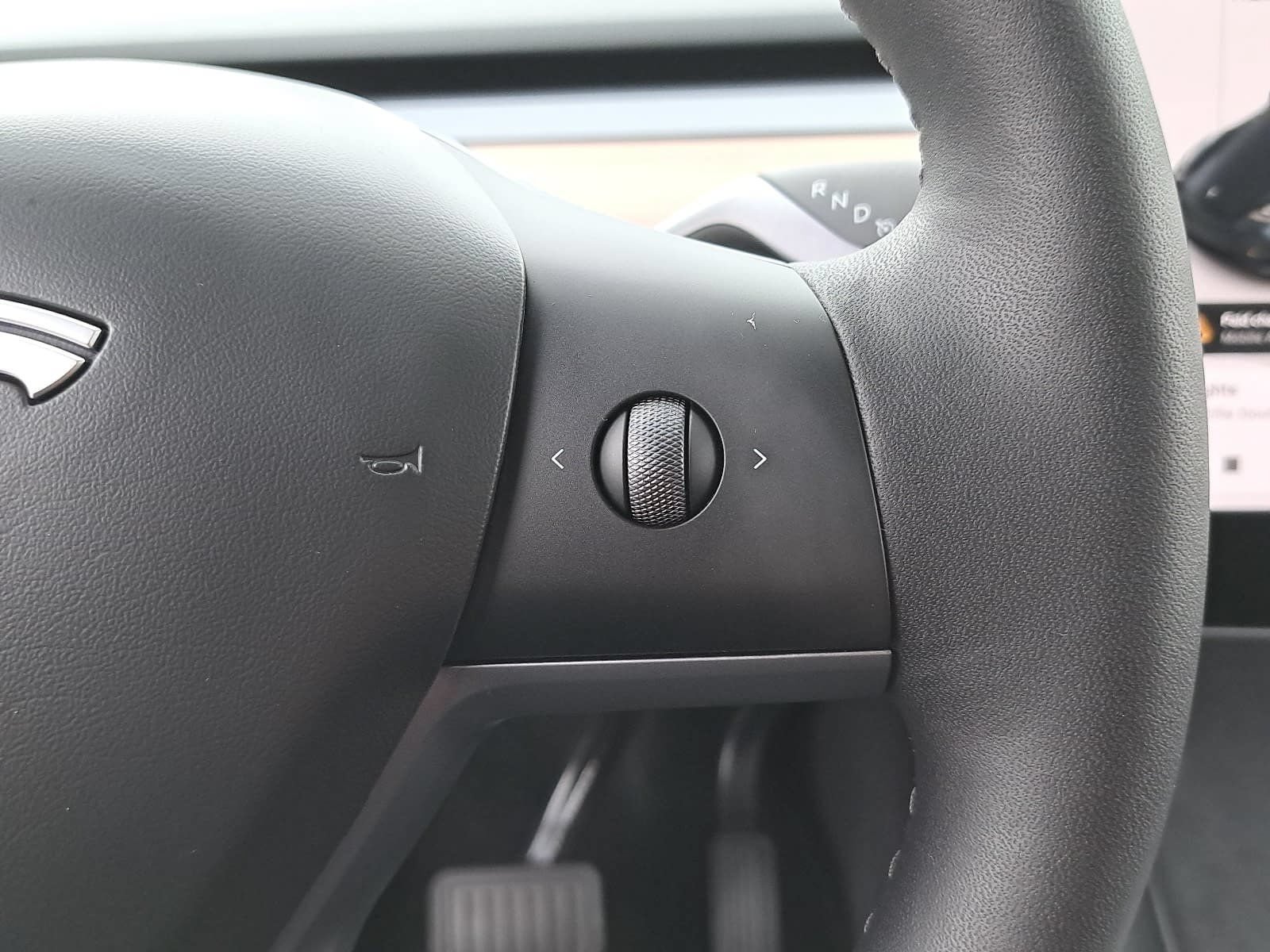 Used 2024 Tesla Model Y 2WD image 20