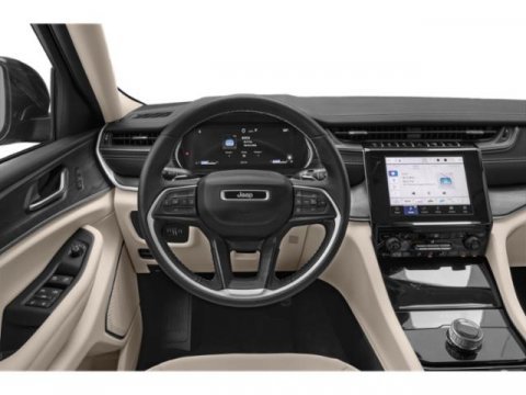 Used 2023 Jeep Grand Cherokee Limited AWD/4WD image 10