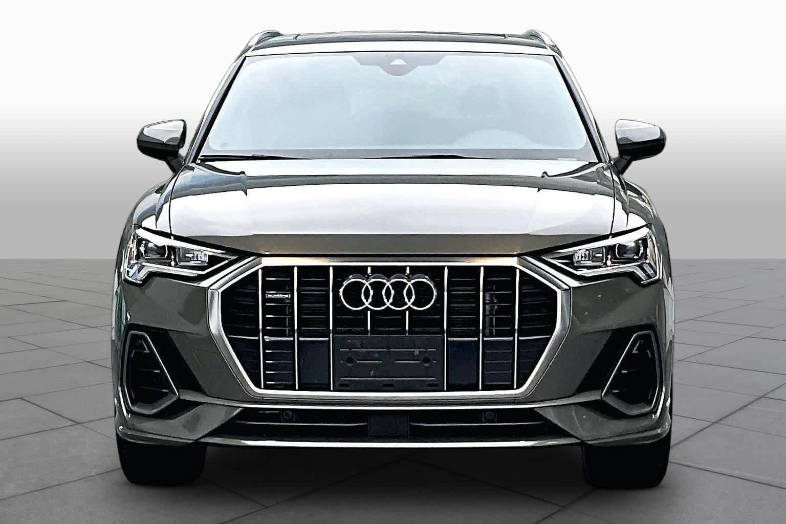 Used 2023 Audi Q3 2.0T Premium w/ Convenience Package AWD/4WD image 4