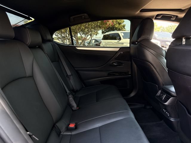 Used 2024 Lexus ES 300h F Sport w/ Accessory Package (Z1) FWD image 33