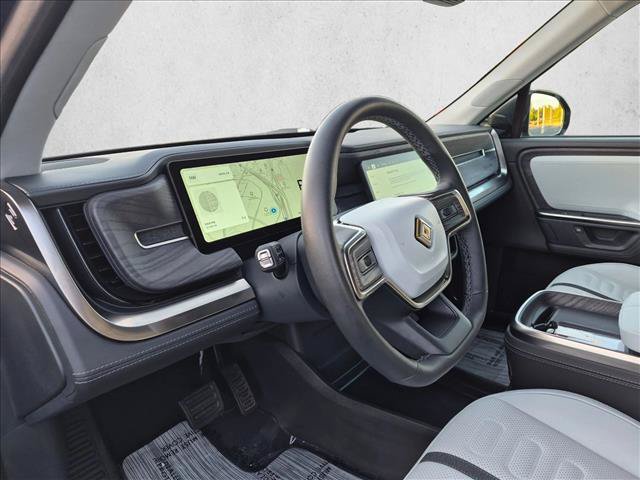 Used 2025 Rivian R1S Adventure AWD/4WD image 10