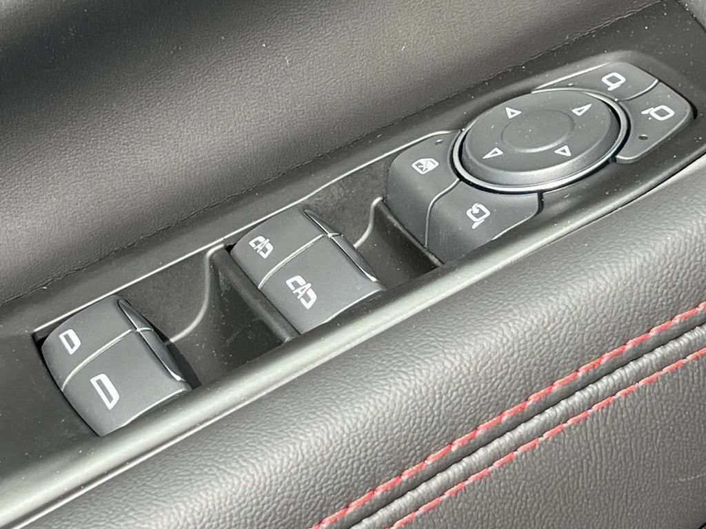 New 2026 GMC Yukon XL AT4 Ultimate w/ LPO, Illumination Package AWD/4WD image 19