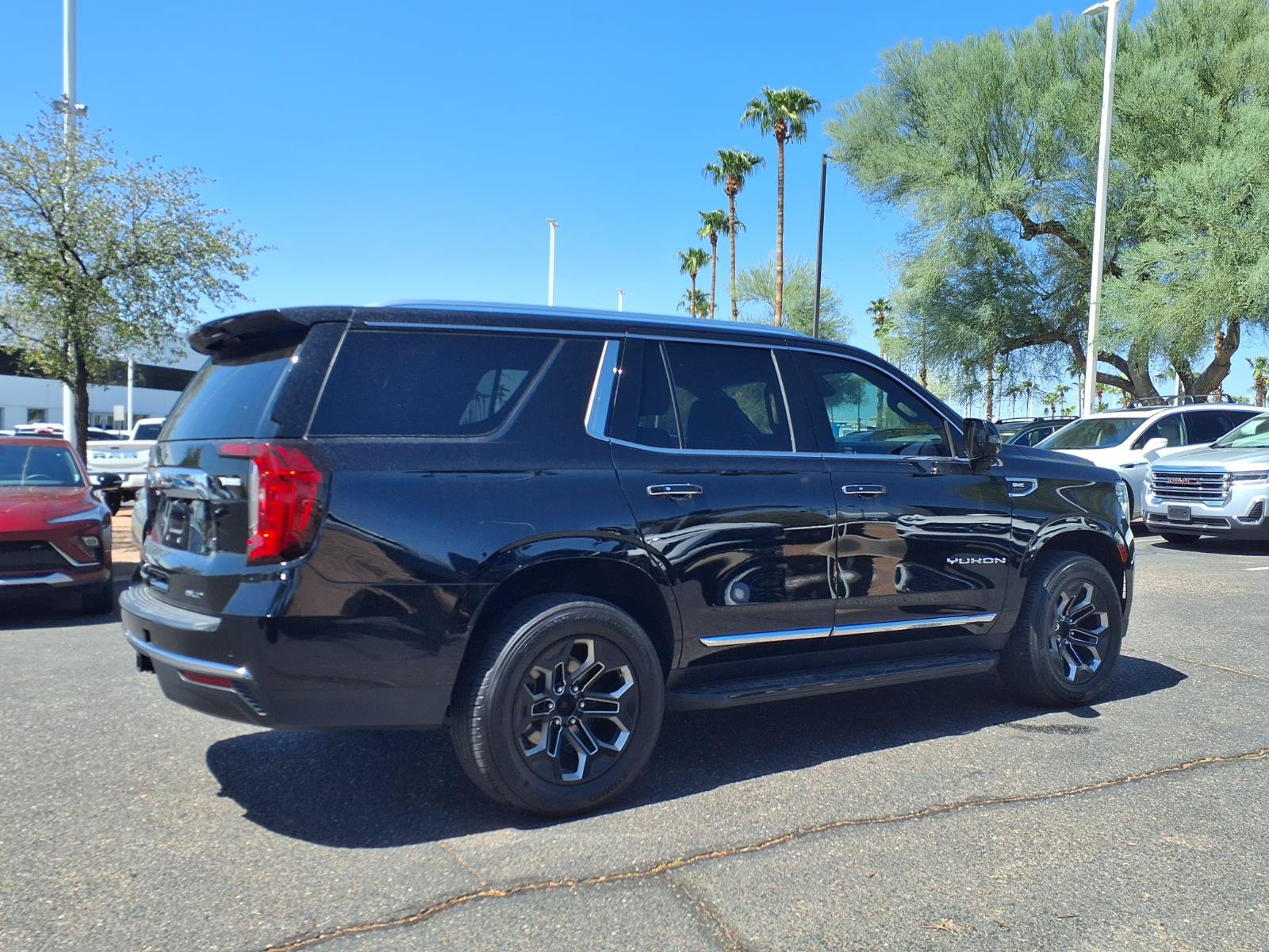 Used 2021 GMC Yukon SLT w/ SLT Luxury Plus Package AWD/4WD image 5