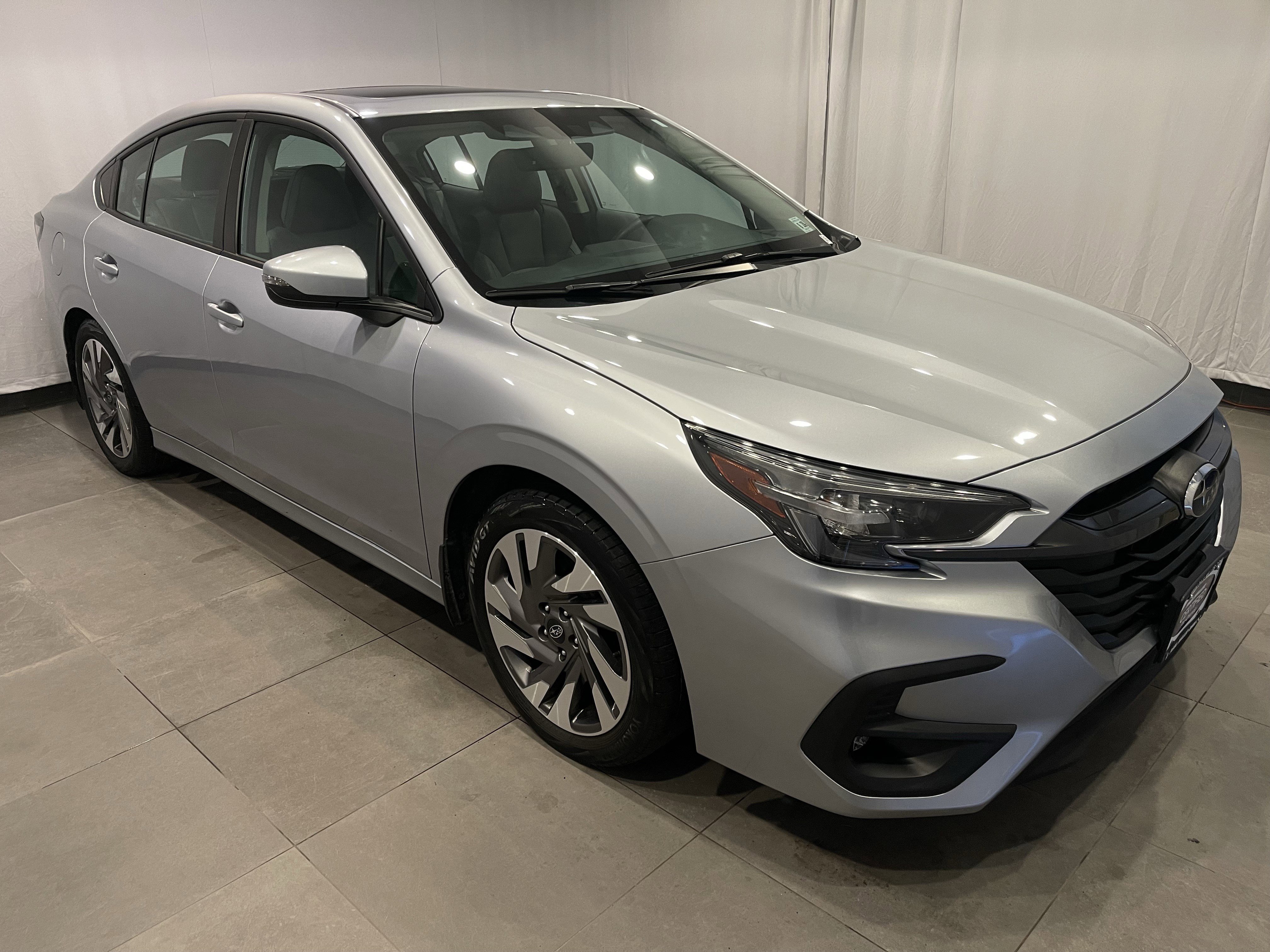 Used 2024 Subaru Legacy Limited image 3