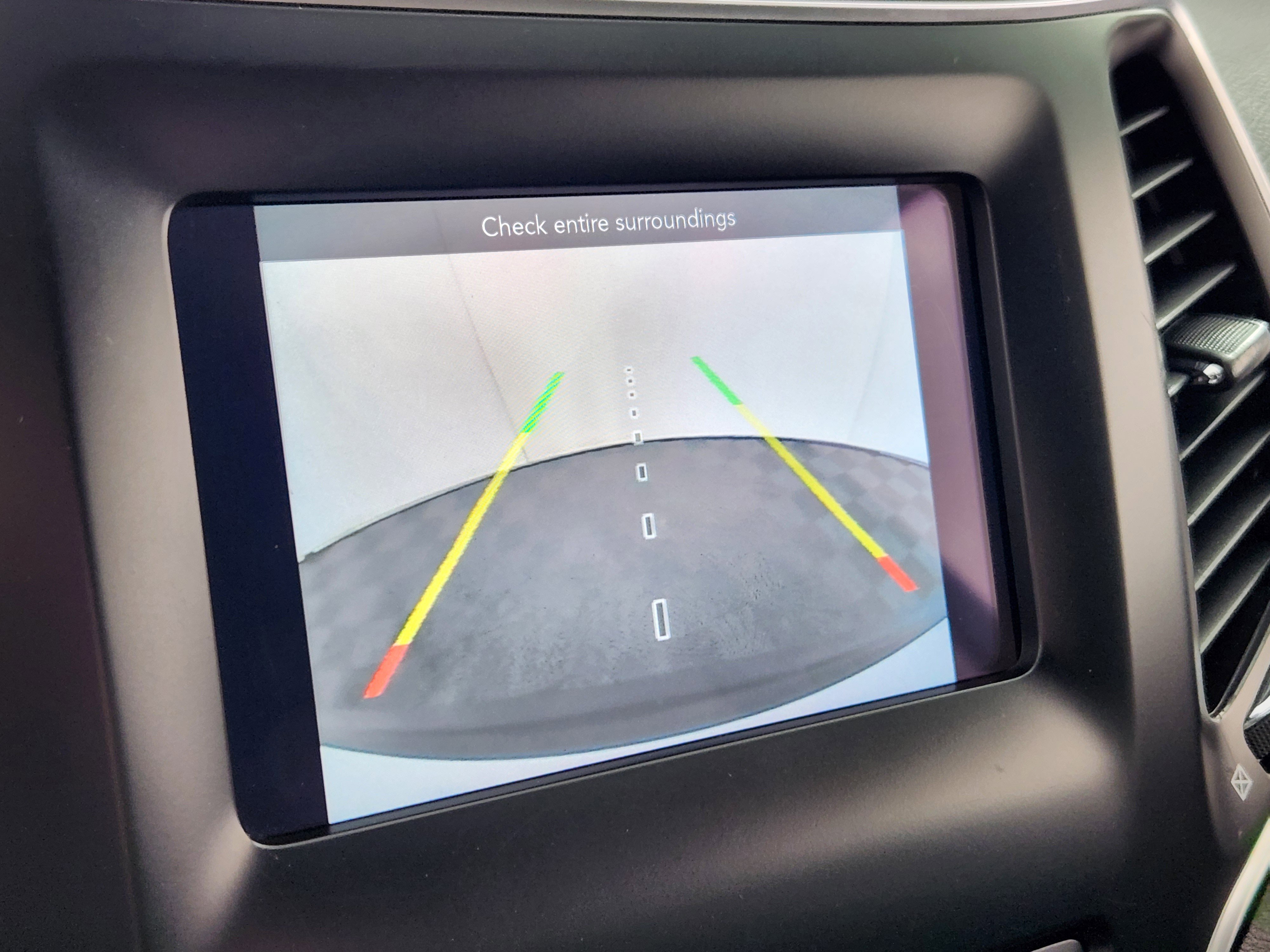Used 2019 Jeep Cherokee Latitude w/ Popular Appearance Group FWD image 23