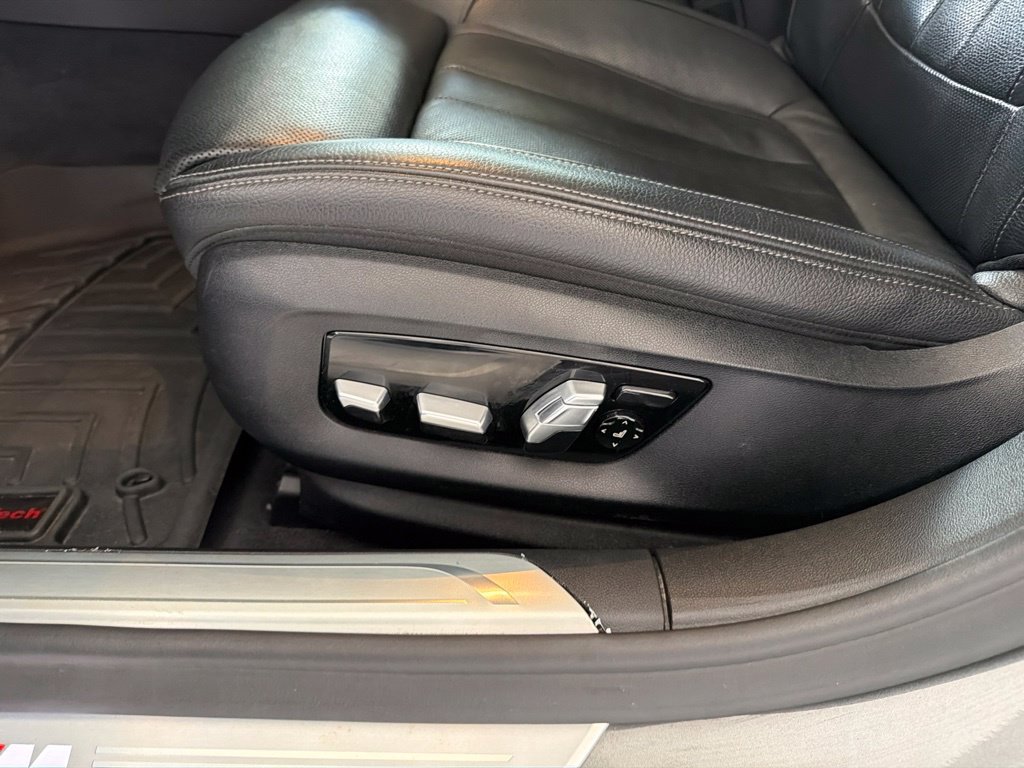 Used 2019 BMW 740i xDrive w/ Executive Package AWD/4WD image 49