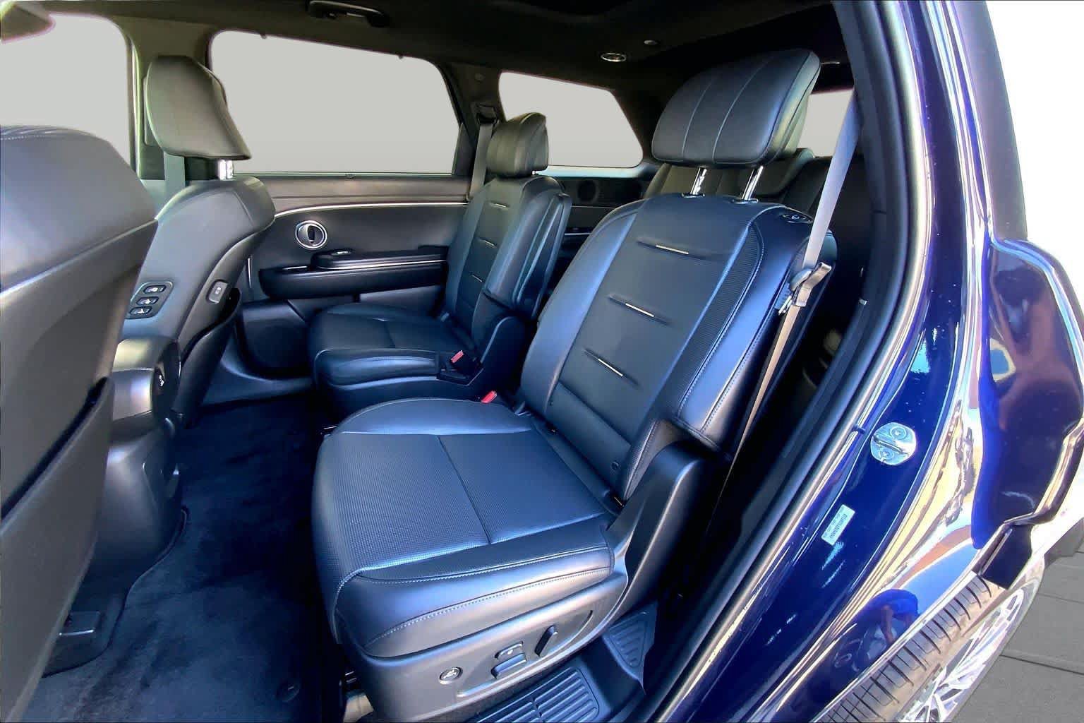 Certified 2026 Hyundai Palisade Calligraphy AWD/4WD image 21