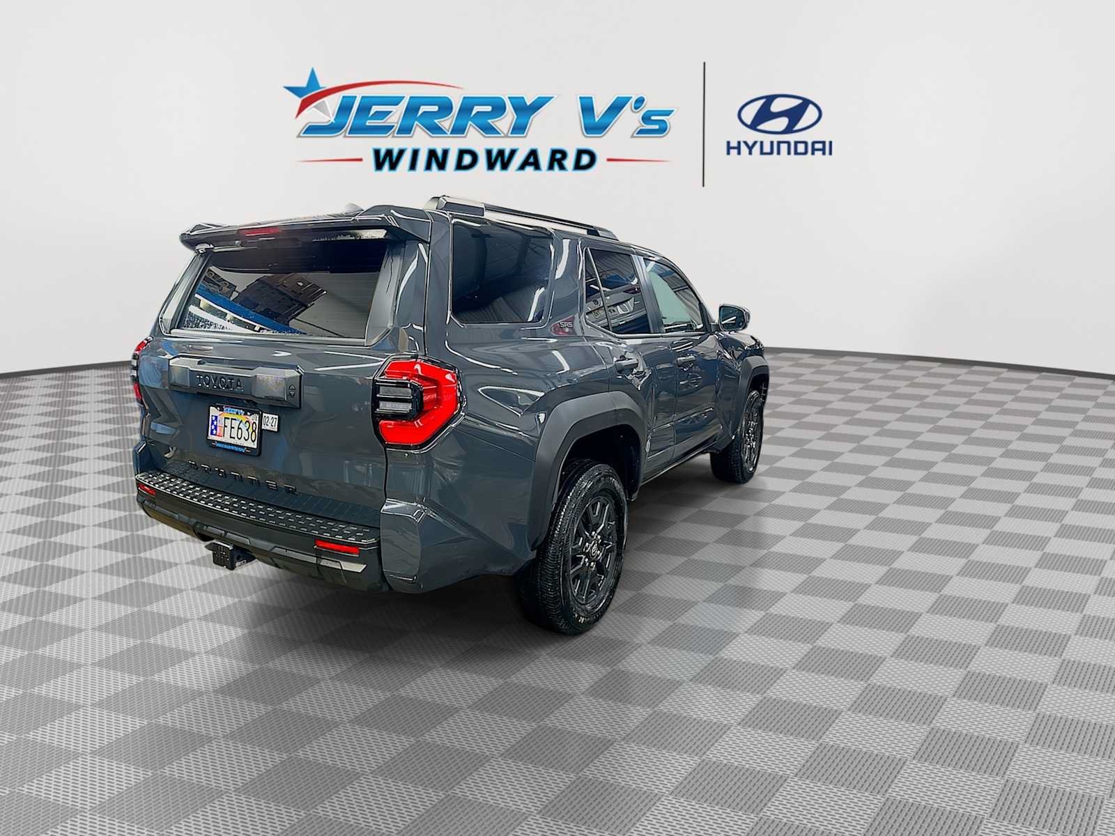 Used 2025 Toyota 4Runner SR5 AWD/4WD image 8