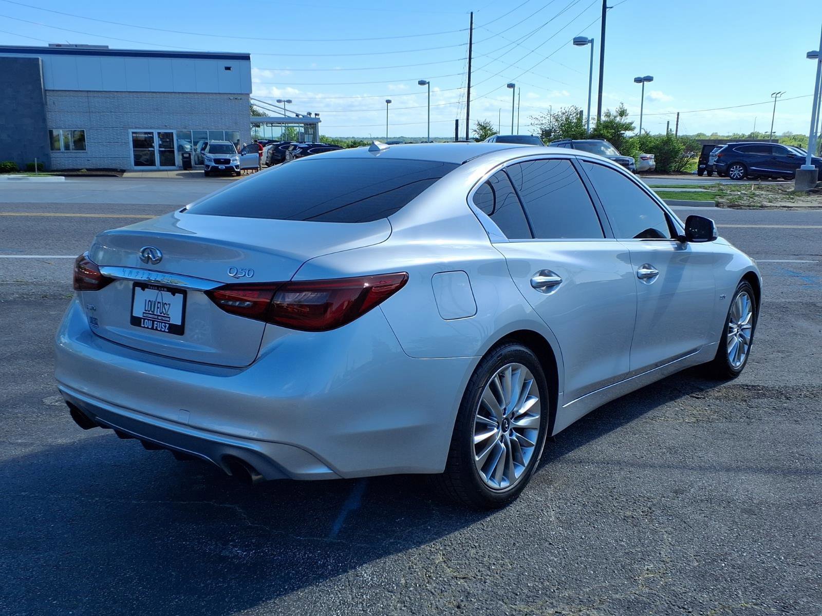 Used 2019 INFINITI Q50 Luxe AWD/4WD image 2