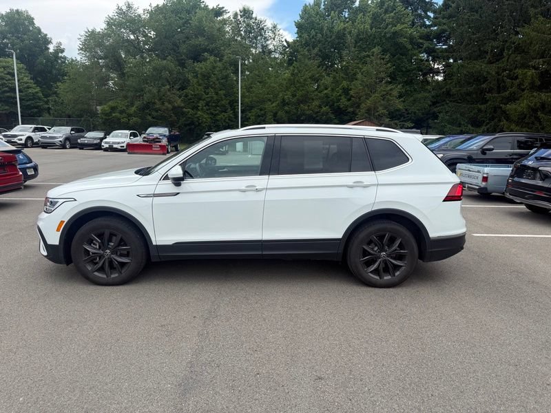 Used 2024 Volkswagen Tiguan SE AWD/4WD image 10