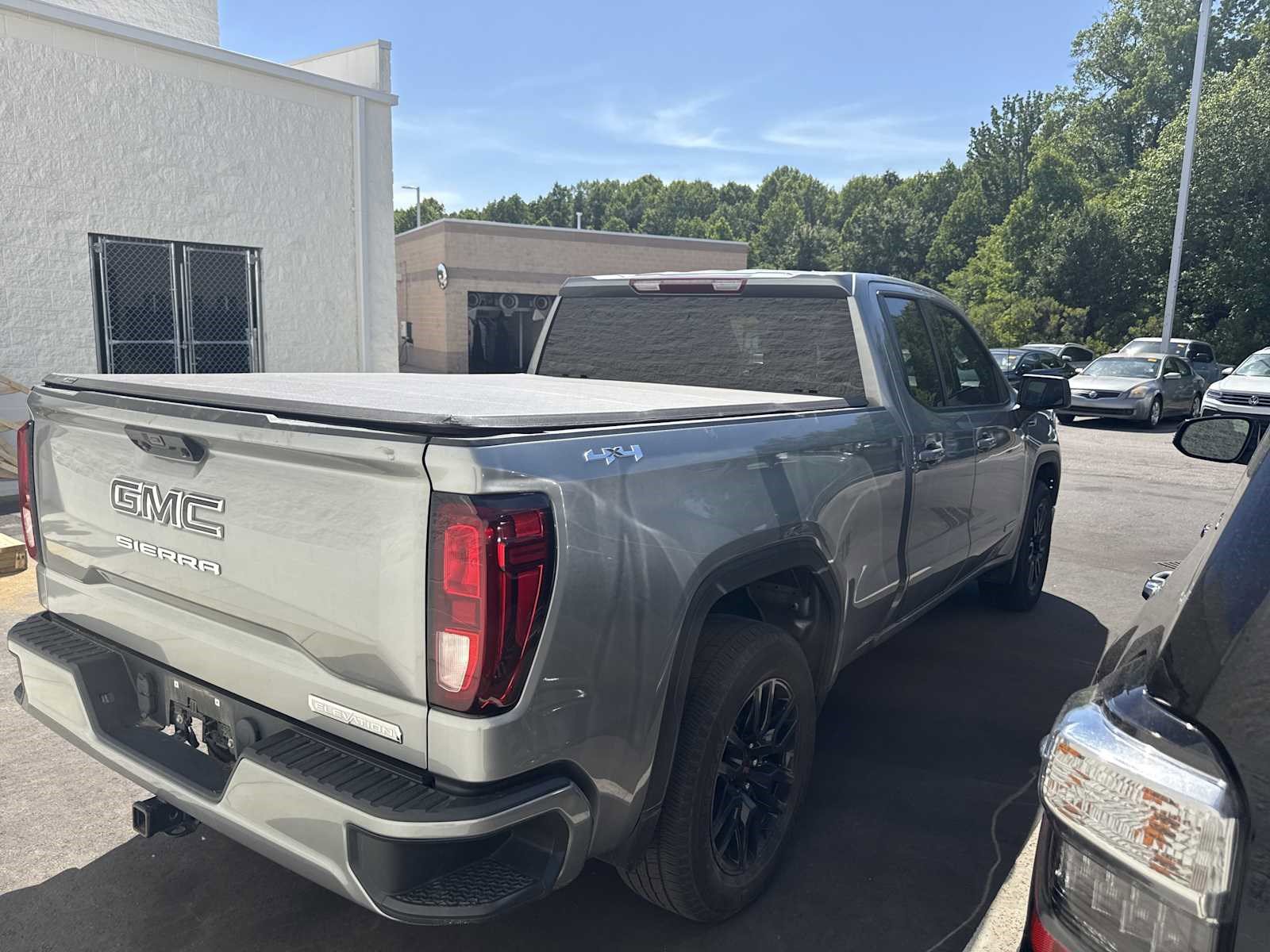Used 2023 GMC Sierra 1500 Elevation AWD/4WD image 6