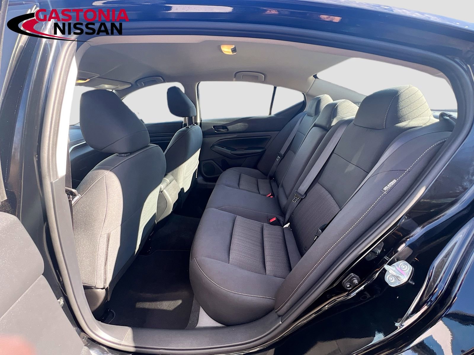 Used 2024 Nissan Altima 2.5 SV image 31