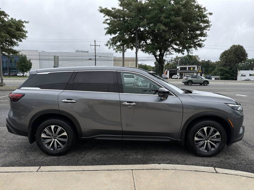 Certified 2025 INFINITI QX60 Pure AWD/4WD image 9