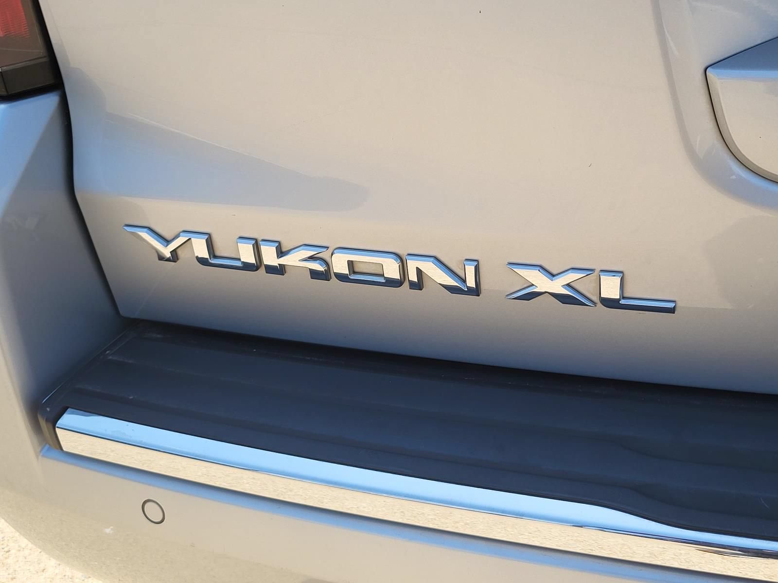Used 2019 GMC Yukon XL Denali w/ Open Road Package AWD/4WD image 5