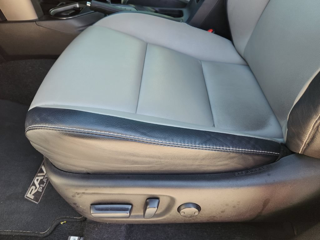 Certified 2017 Toyota RAV4 Platinum FWD image 25