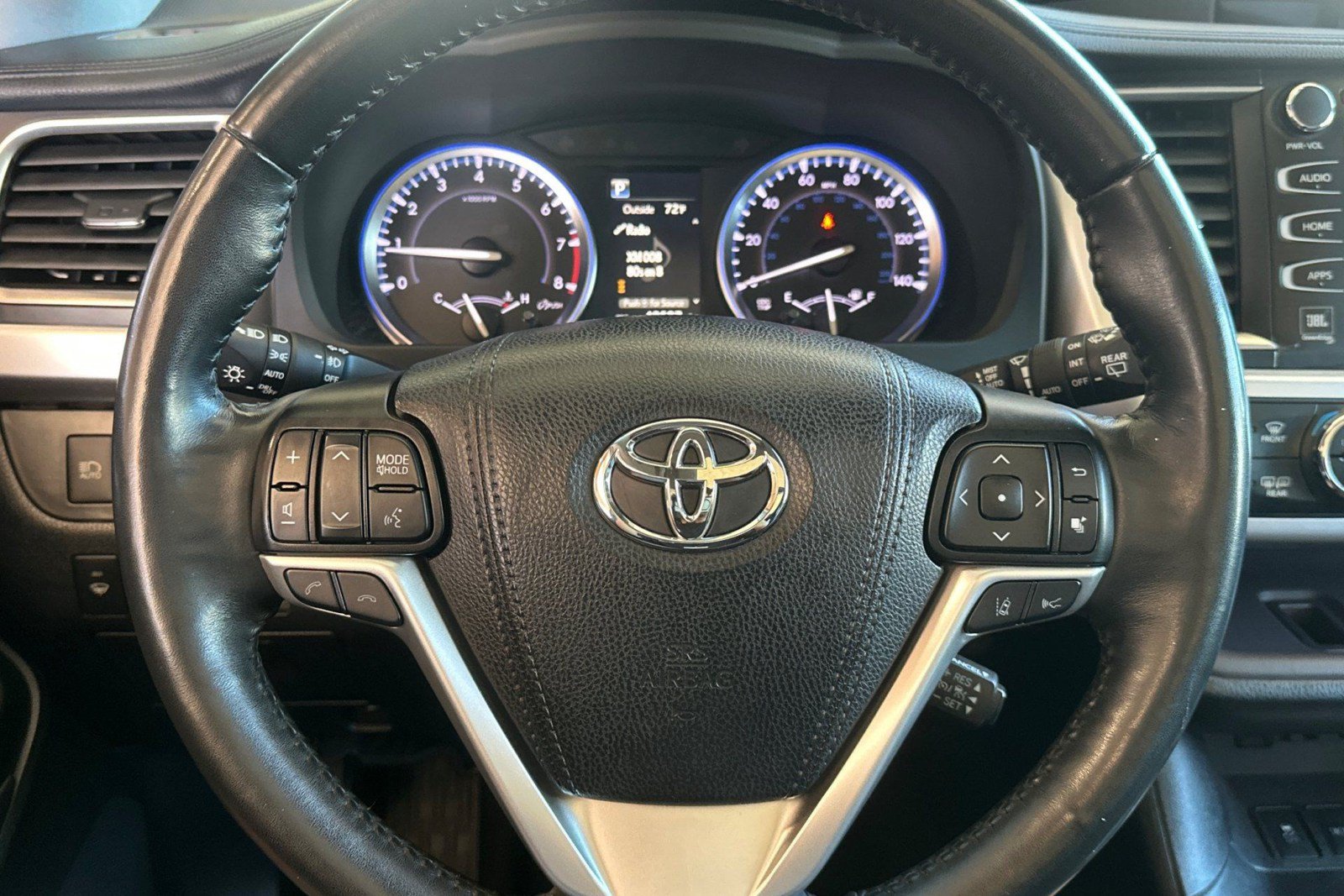 Used 2019 Toyota Highlander Limited Platinum AWD/4WD image 10