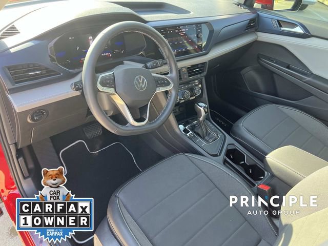 Certified 2023 Volkswagen Taos SE w/ Panoramic Sunroof Package image 15