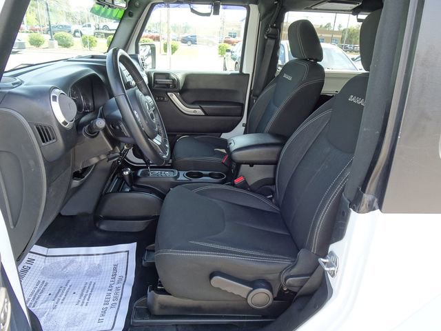 Used 2018 Jeep Wrangler Sahara image 10