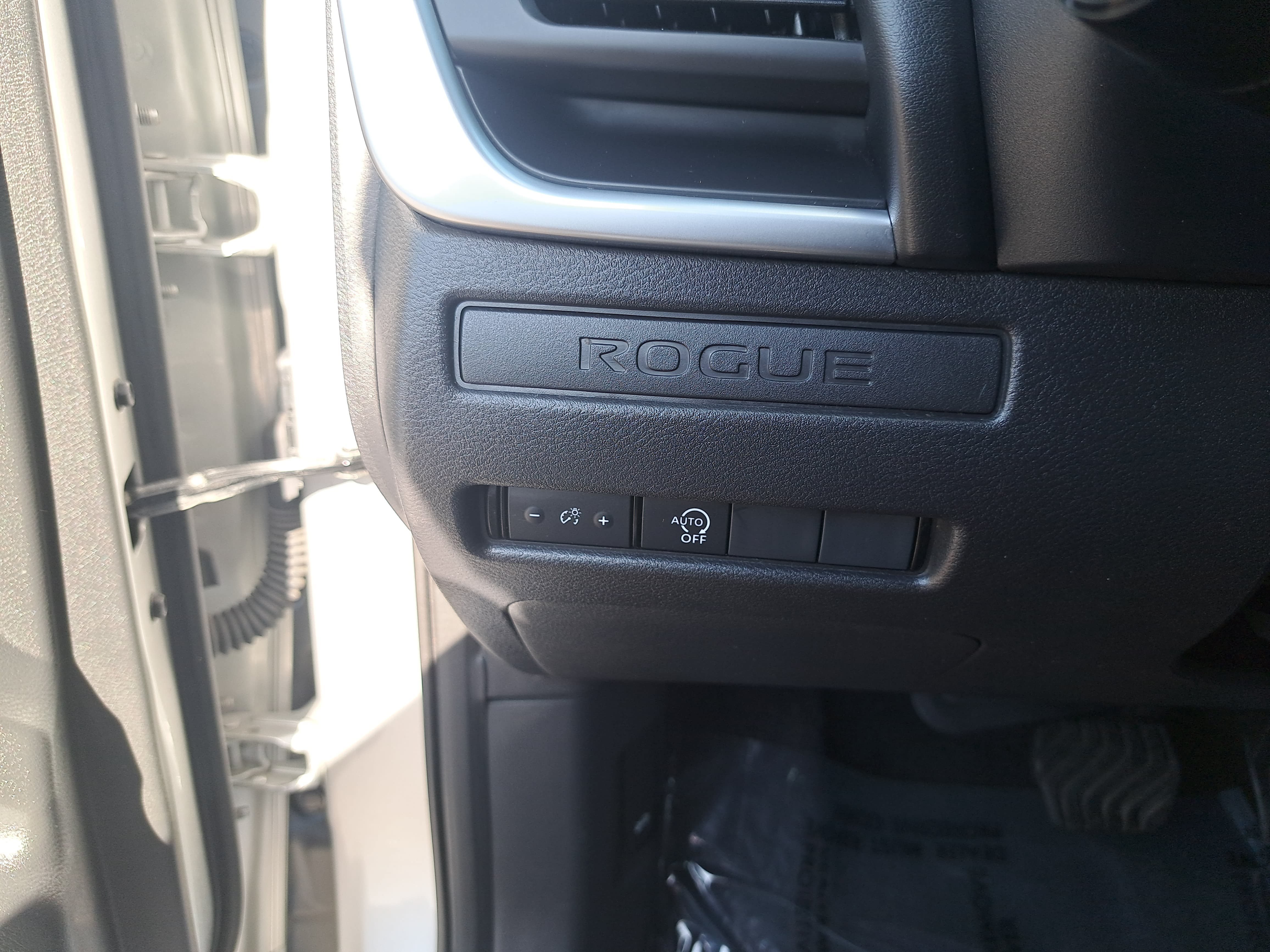 Certified 2024 Nissan Rogue S AWD/4WD image 23