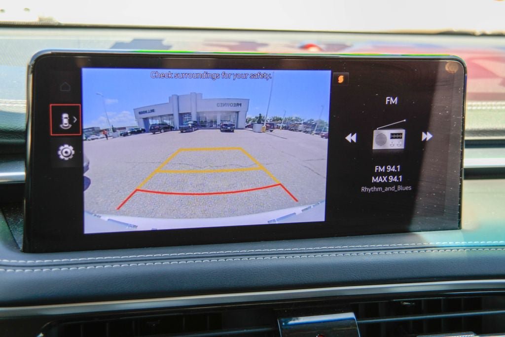 Used 2025 Genesis G70 2.5T RWD image 4