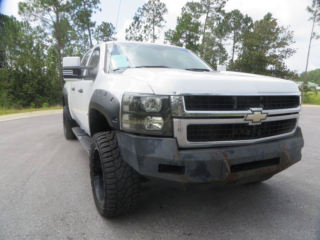 Used 2008 Chevrolet Silverado 2500 LT w/ Suspension Package, Off-Road AWD/4WD image 4