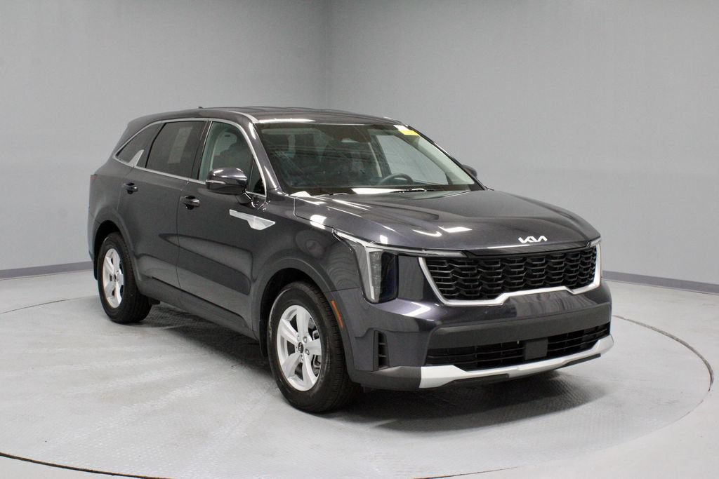 Used 2025 Kia Sorento LX