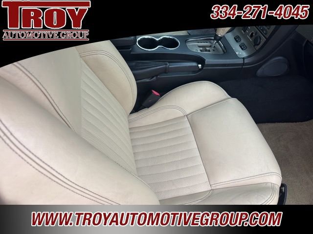 Used 2004 Ford Thunderbird image 18
