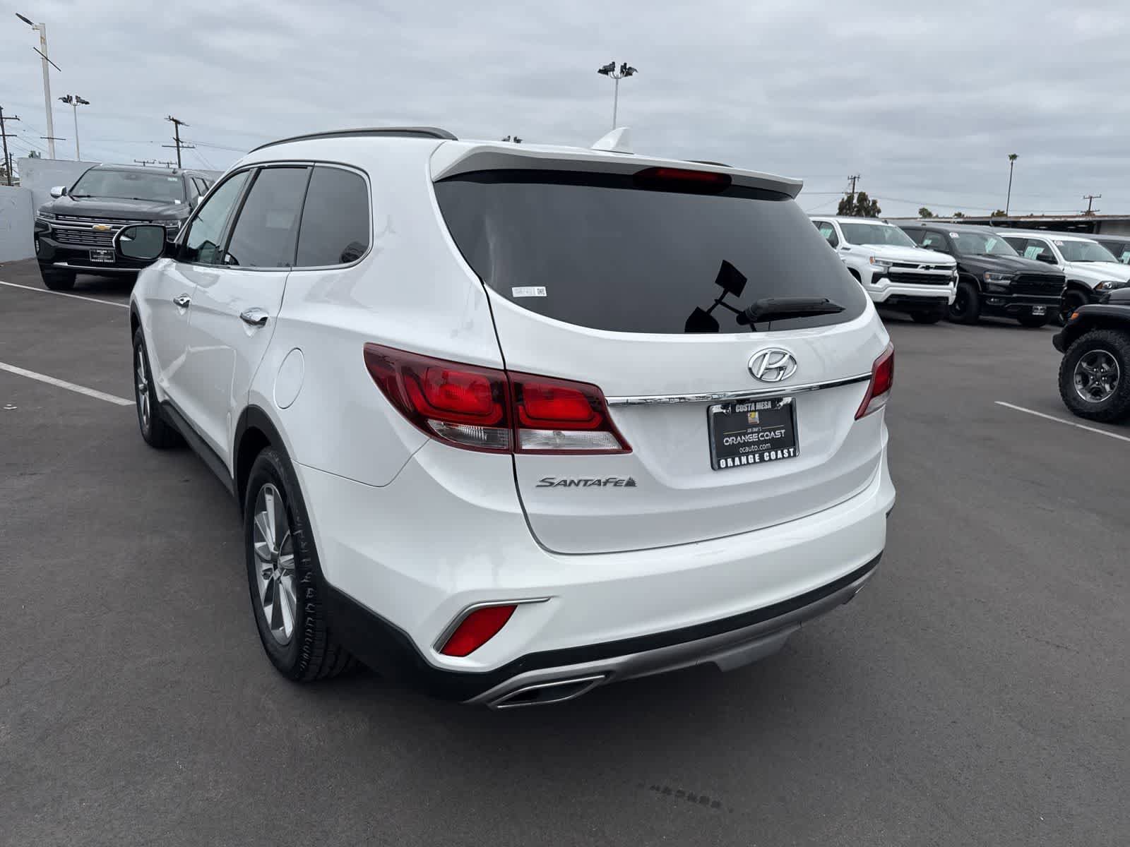 Used 2018 Hyundai Santa Fe SE FWD image 17