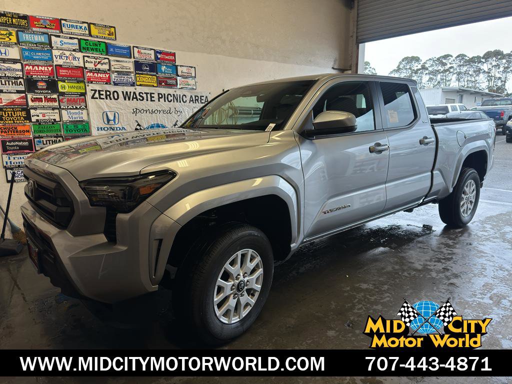 New 2025 Toyota Tacoma SR5