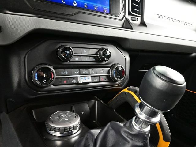 Used 2022 Ford Bronco Badlands image 12